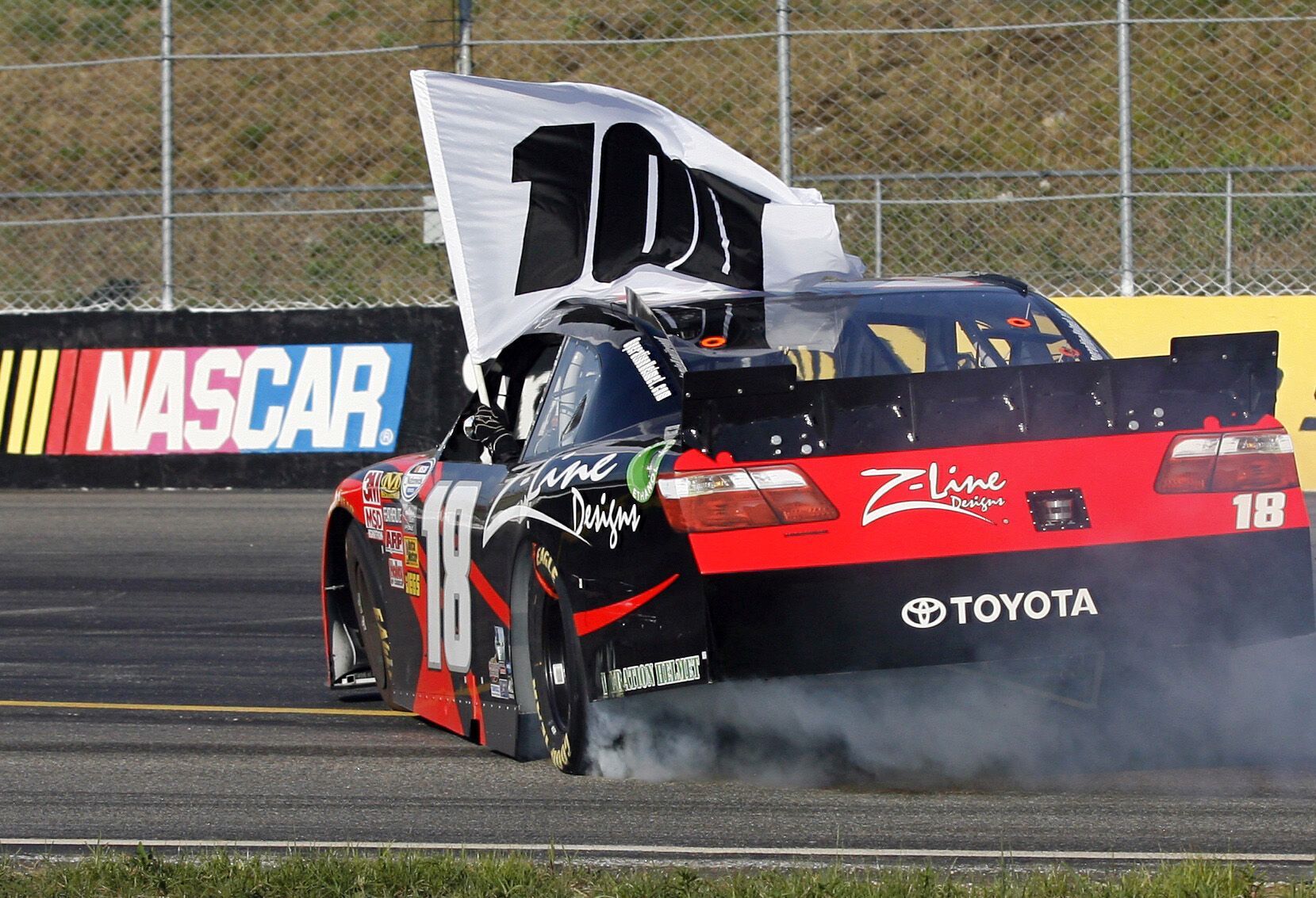 2011: Kyle Busch wins 100th NASCAR race
